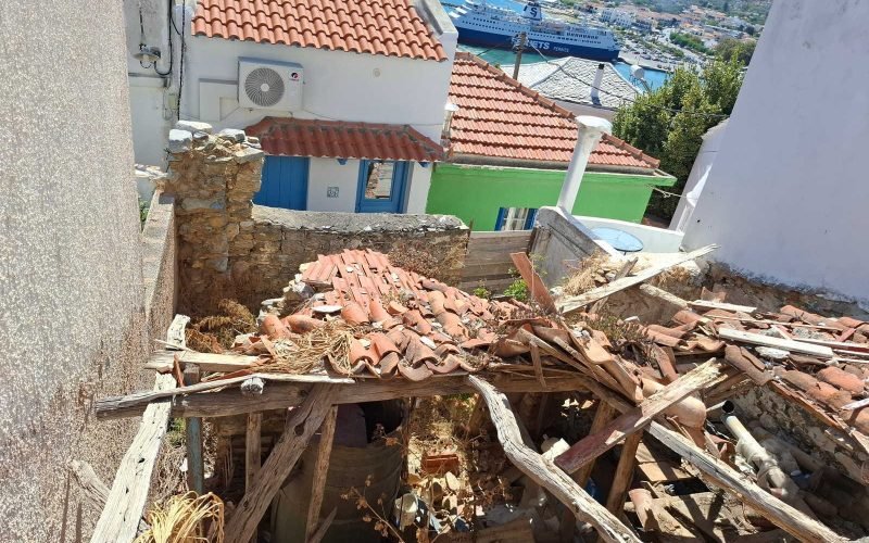 Ruined Skopelos Town House in Kastro area