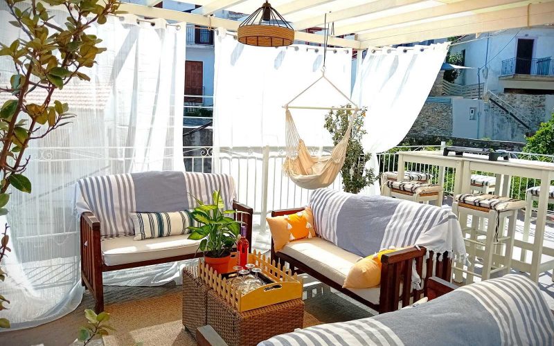 Skopelos Town House with terrace with views and spacious yard