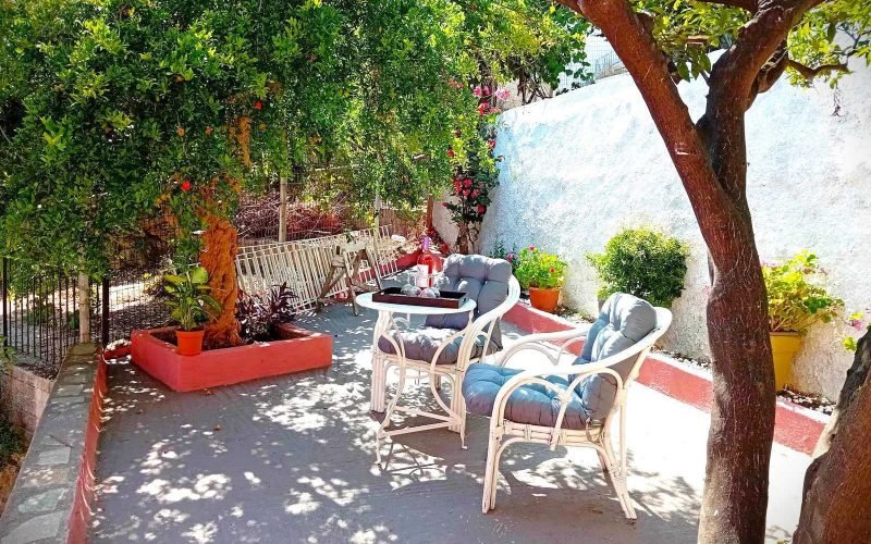 Skopelos Town House with terrace with views and spacious yard