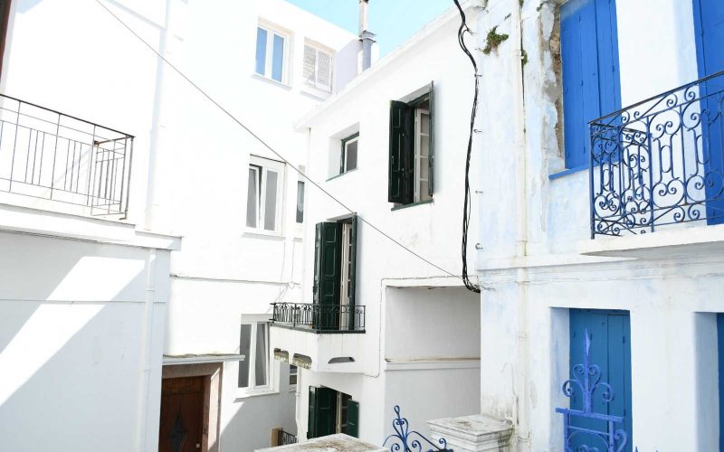 Boat shaped Skopelos Town house close to waterfront