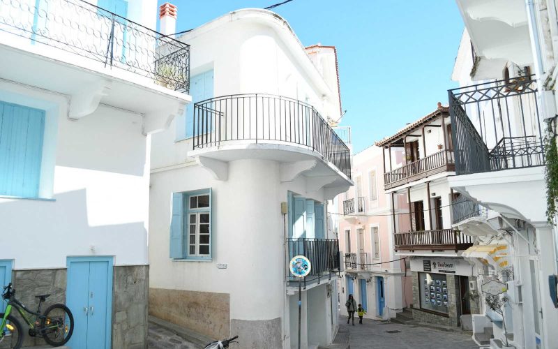 Boat shaped Skopelos Town house close to waterfront