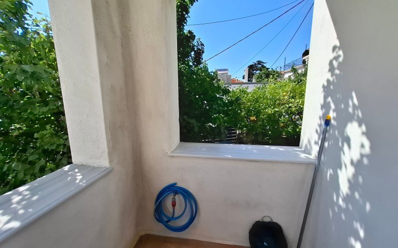 Beautiful Town house with garden and views to the Sea