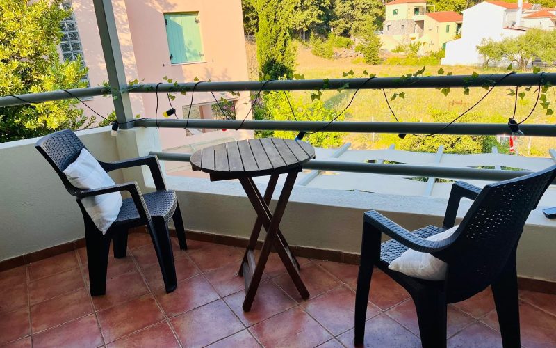 Property in walking distance to Agnontas beach