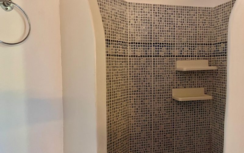 Property in walking distance to Agnontas beach