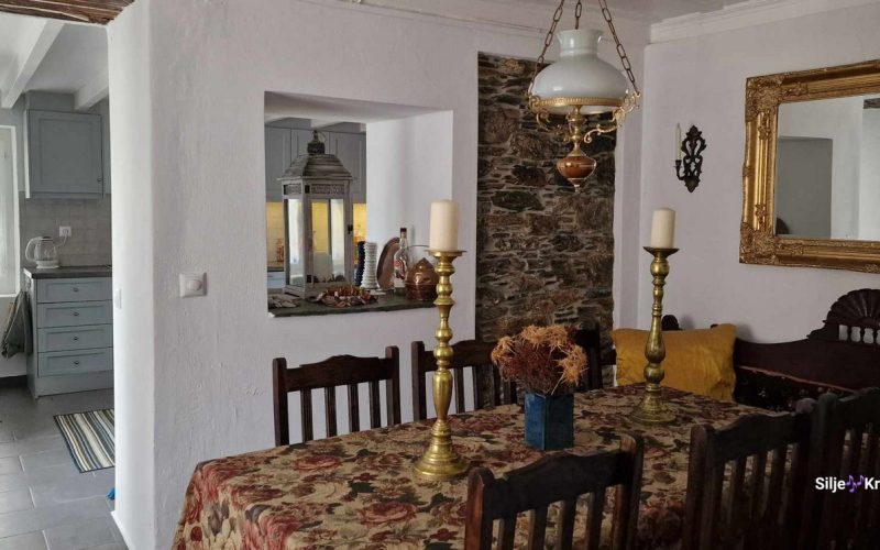 Charming Town house with terraces and views Dining room