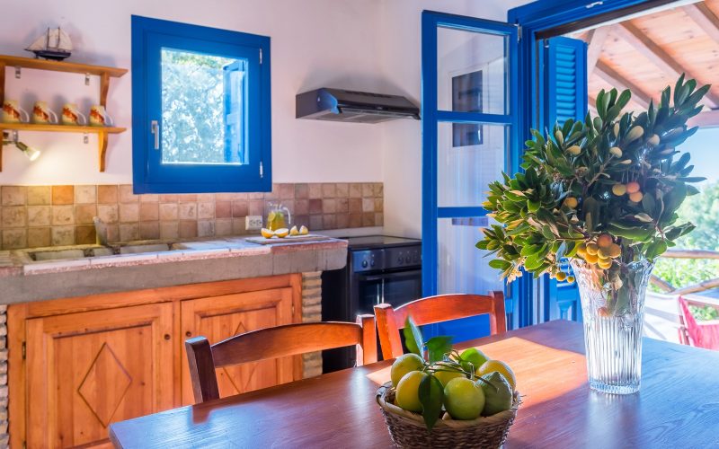 Beautiful Villa with Panoramic Views close to Panormos