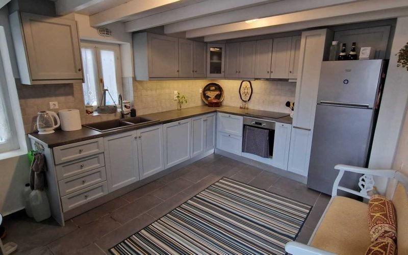 Charming Town house with terraces and views Kitchen