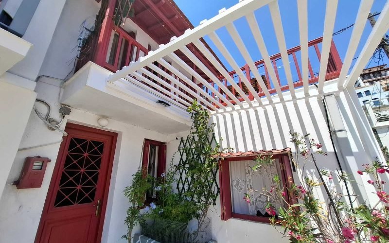 Cozy town house with balcony and terrace with views